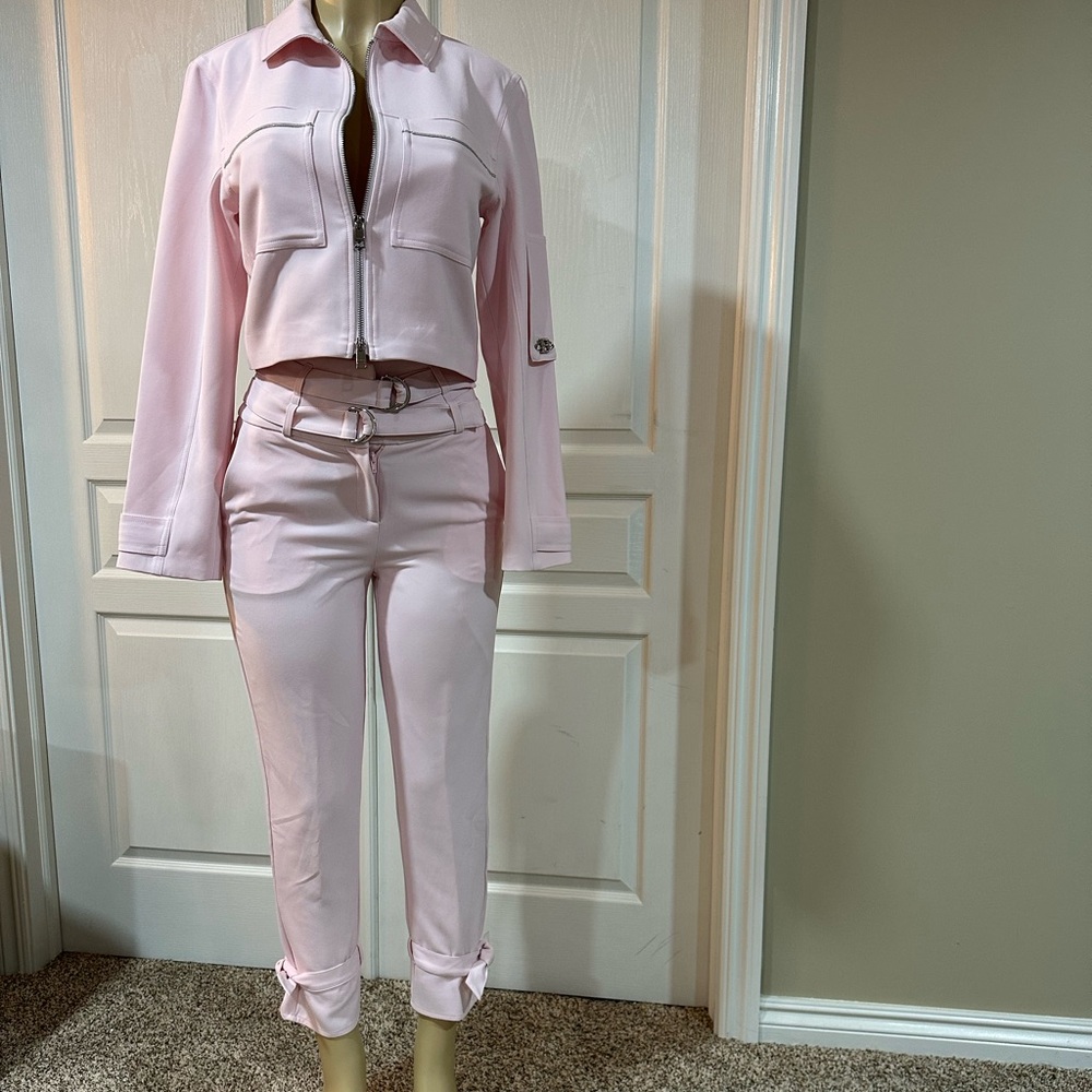 bebe Double-Belt High-Waist Skinny Pants in Light Pink/ with cropped jacket  sz0